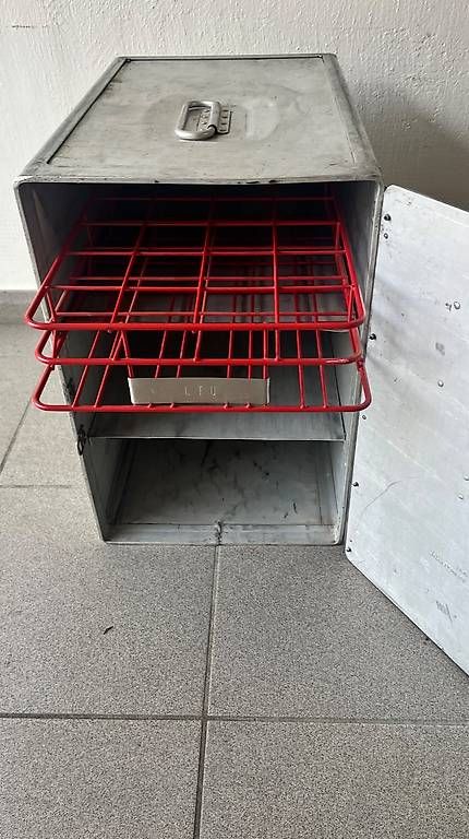 Korpus: Airline Trolly TAP-Container – Gebraucht aus Oberwil BL von Marcel590 4