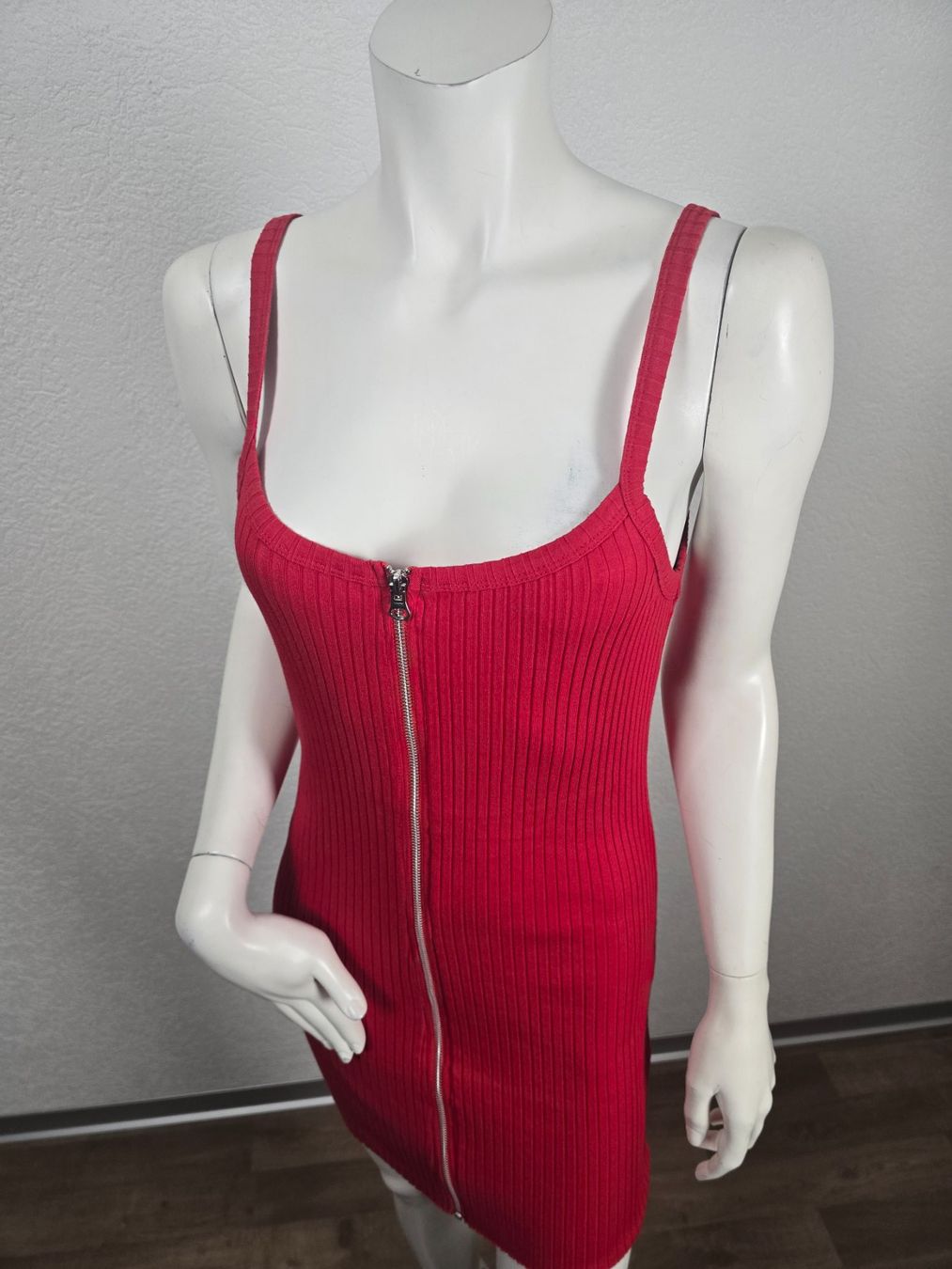 Kleider: Robe rouge taille 38 – Gebraucht aus Les Verrières von kitel79 4