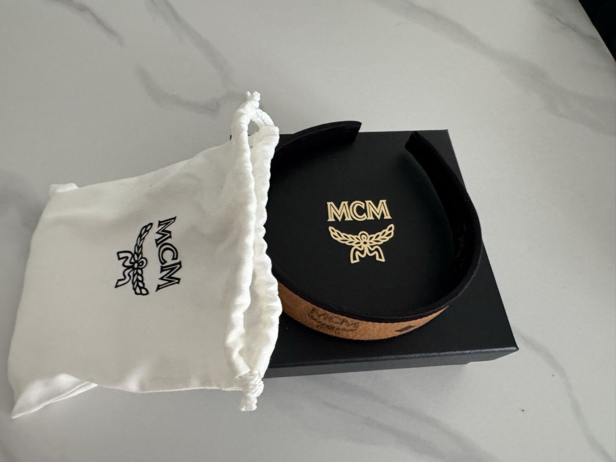 Mcm Accessoires pour cheveux: MCM Haarreif mit Box und Beutel – Neuf (Voir description) à Stetten AG par Dekis-Tradingcards 4