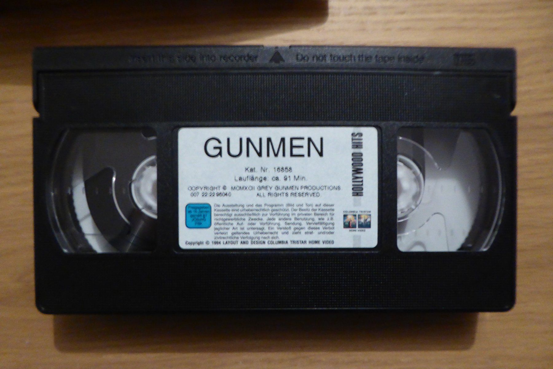 Tutti i VHS: VHS Gunman mit Backup DVD Christopher Lambert – Usato da Allschwil venduto da Summelsarium 4
