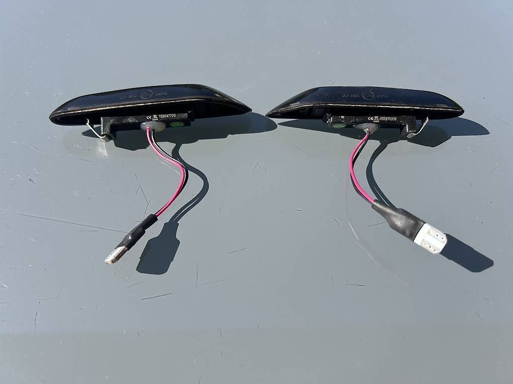 Tutti pezzi di ricambio auto: Clignotants latéraux pour BMW  – Usato da Martigny venduto da mij_lr9p