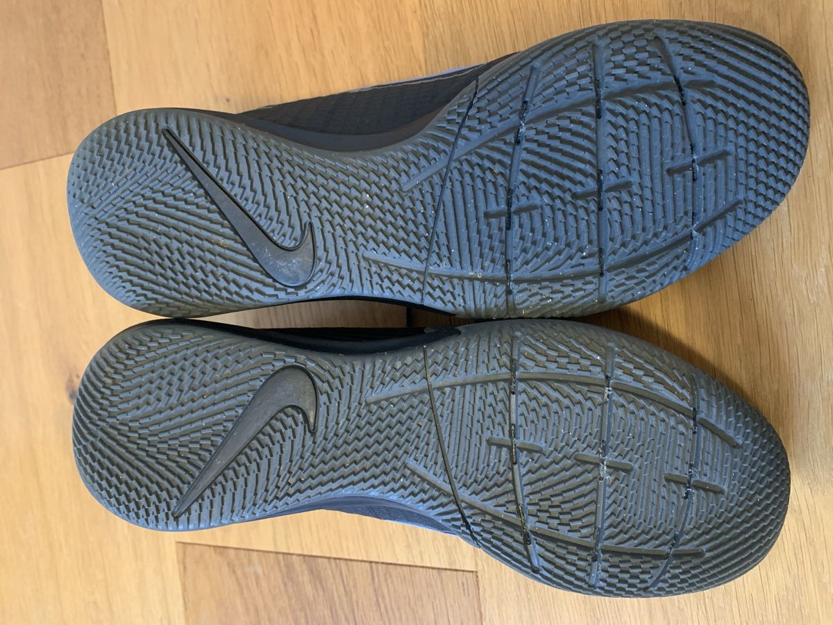 Nike Scarpe per ragazzi: Hallenschuhe Nike 40 – Usato da Wittenbach venduto da chapinero 1