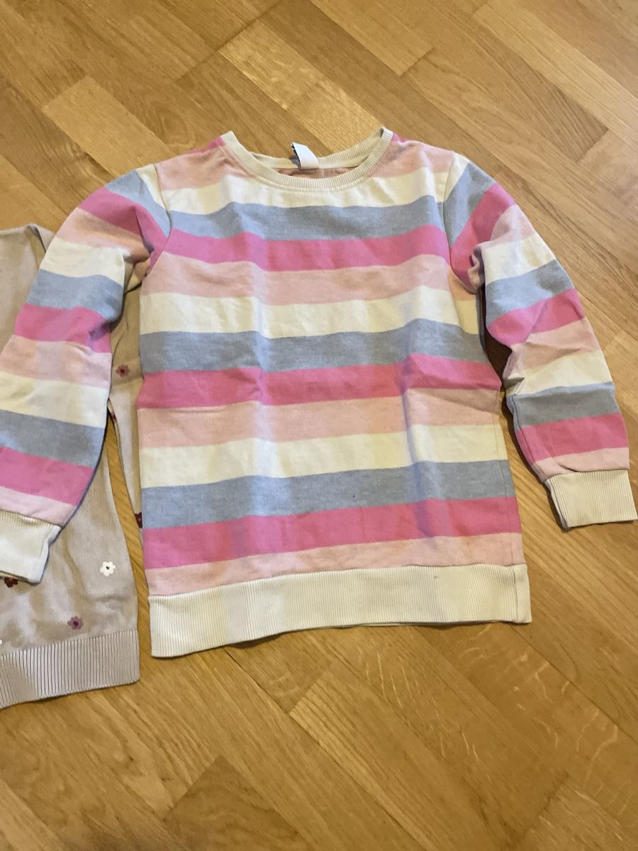 Maglioni & Felpe: Pullover 122/128 – Usato da Oetwil am See venduto da mar_t7ct 3
