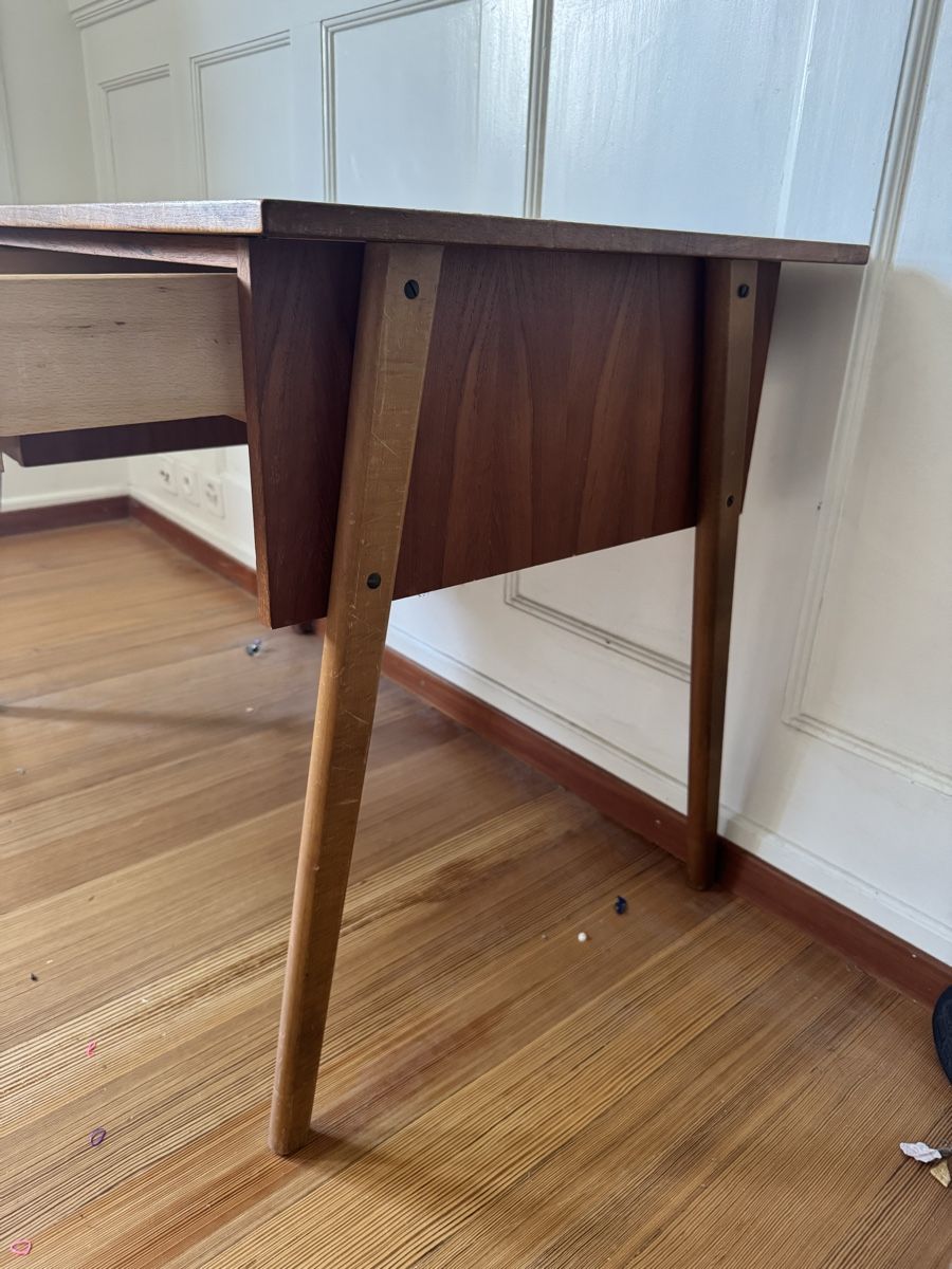 Scrivanie: Mid-Century dänischer Schreibtisch – Usato da zürich venduto da goldklumpen 2