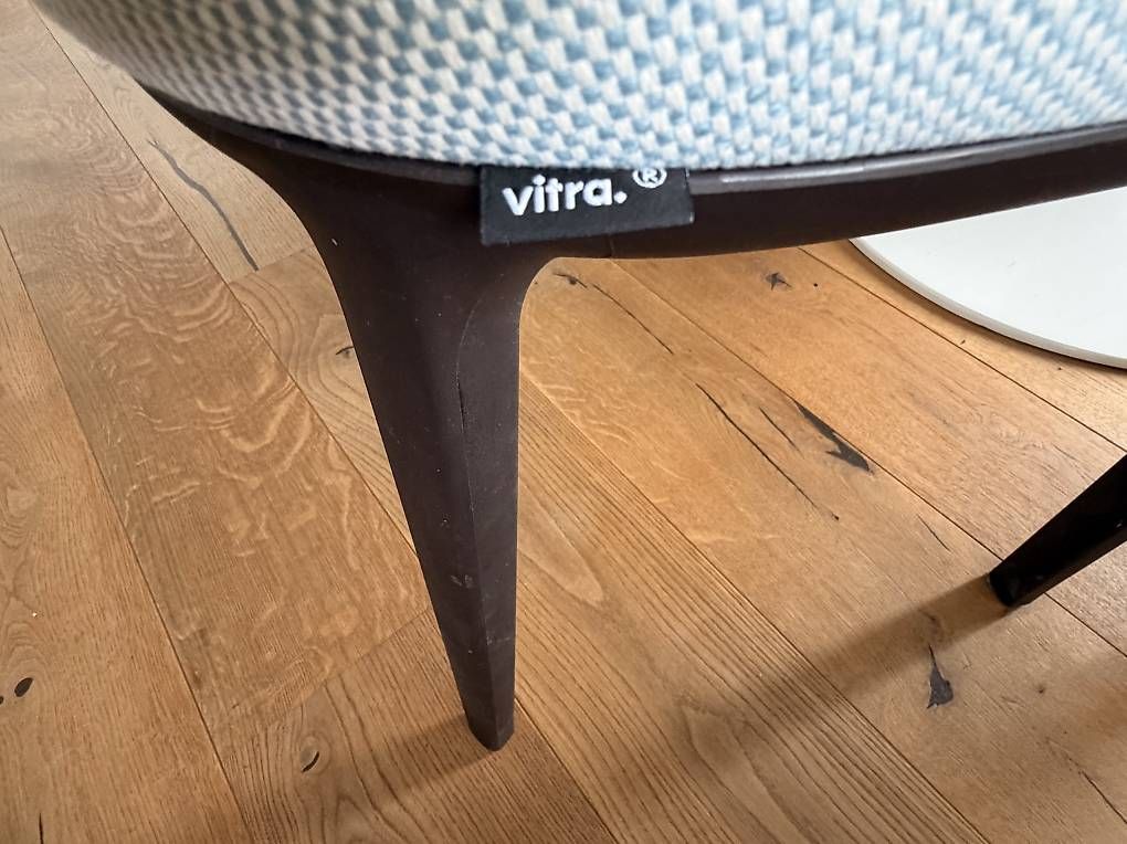 Chaises: 4 Vitra Polsterstühle  – D'occasion à Adligenswil par TST04 1