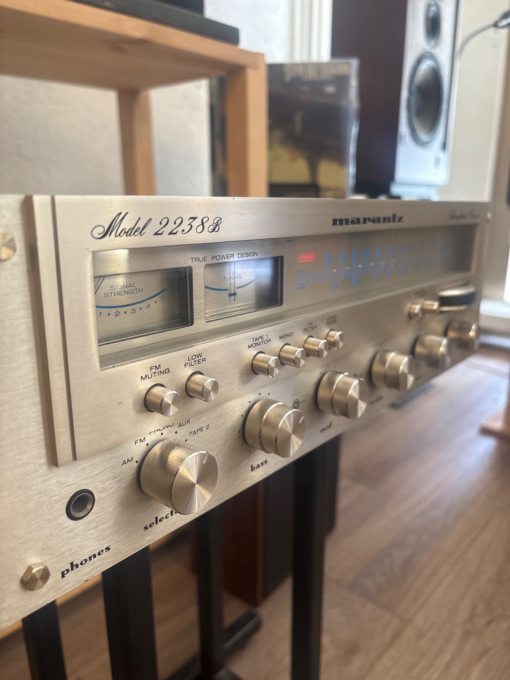 Marantz Ricevitori: Marantz 2238 B – Usato da Onnens VD venduto da Vintage-Hifi-Store 2