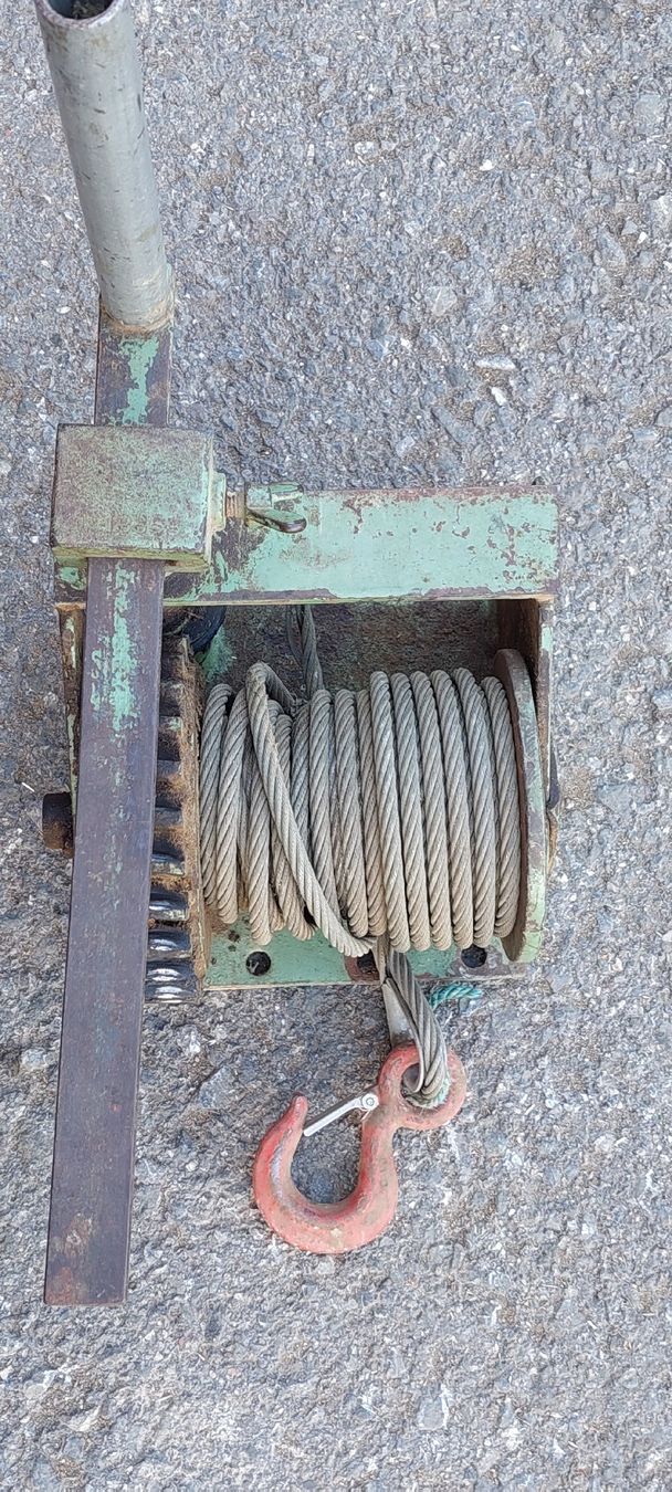 Tous les outils: Handwinde – D'occasion à Vorderthal par Alpengaudi