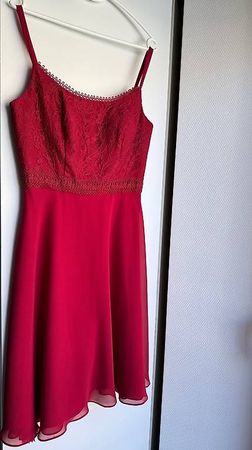 elegantes Cocktailkleid mit Spitze in rot, Gr. 38