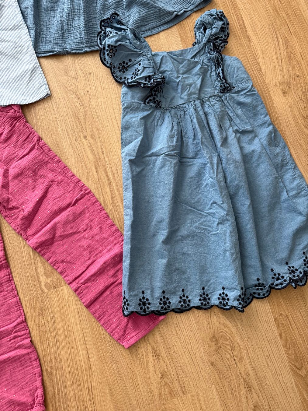 H&M Lotti & Set di vestiti: Sommerkleiderset Gr134/140 – Usato da Sarnen venduto da Pinoccio6 3