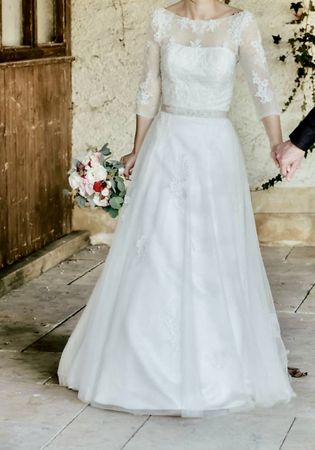 Brautkleid mit Spitze und Schleppe 36-38