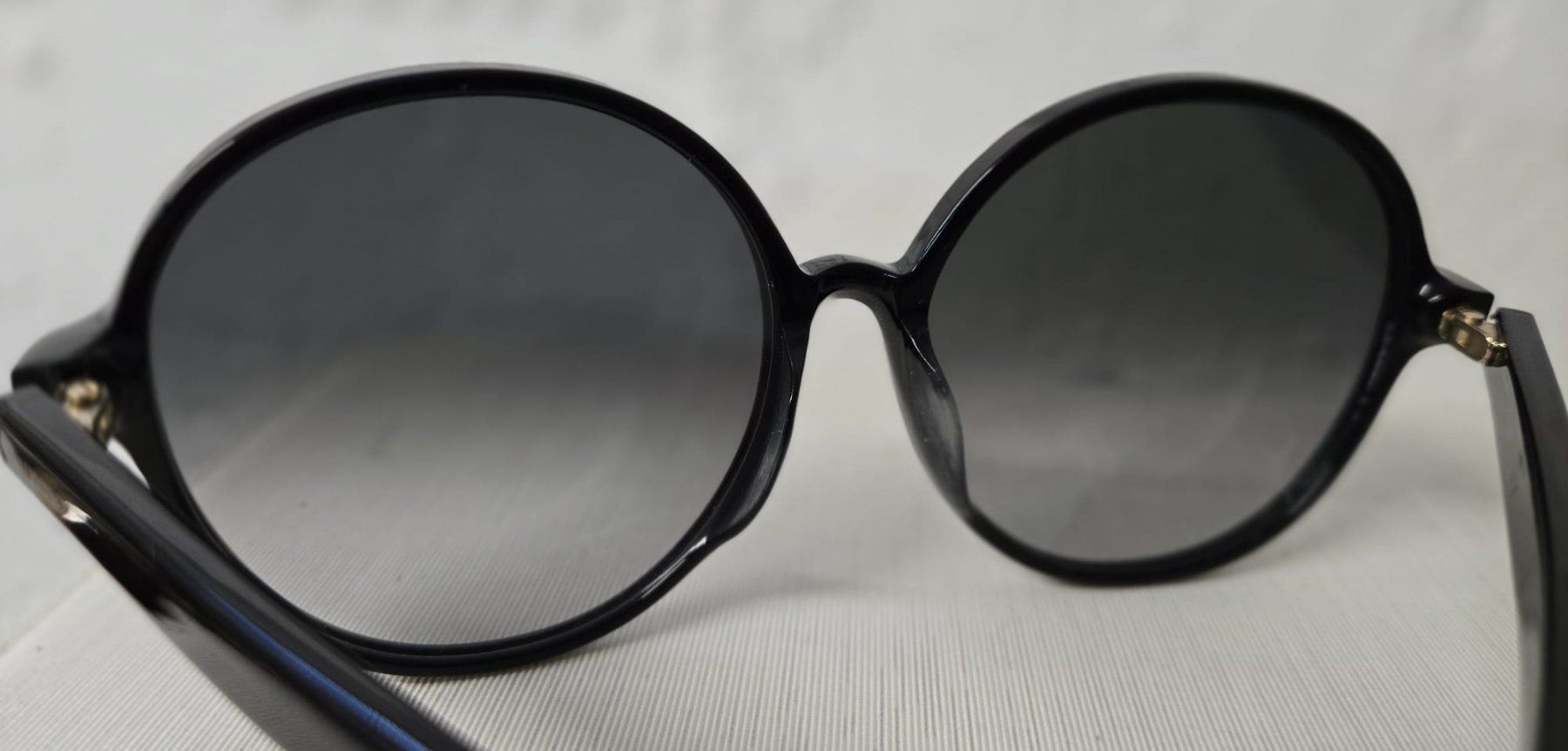 Valentino Brillen & Gläser: Valentino Sonnenbrille schwarz, rund – Neu (gemäss Beschreibung) aus Rheinsulz von Gilea 1