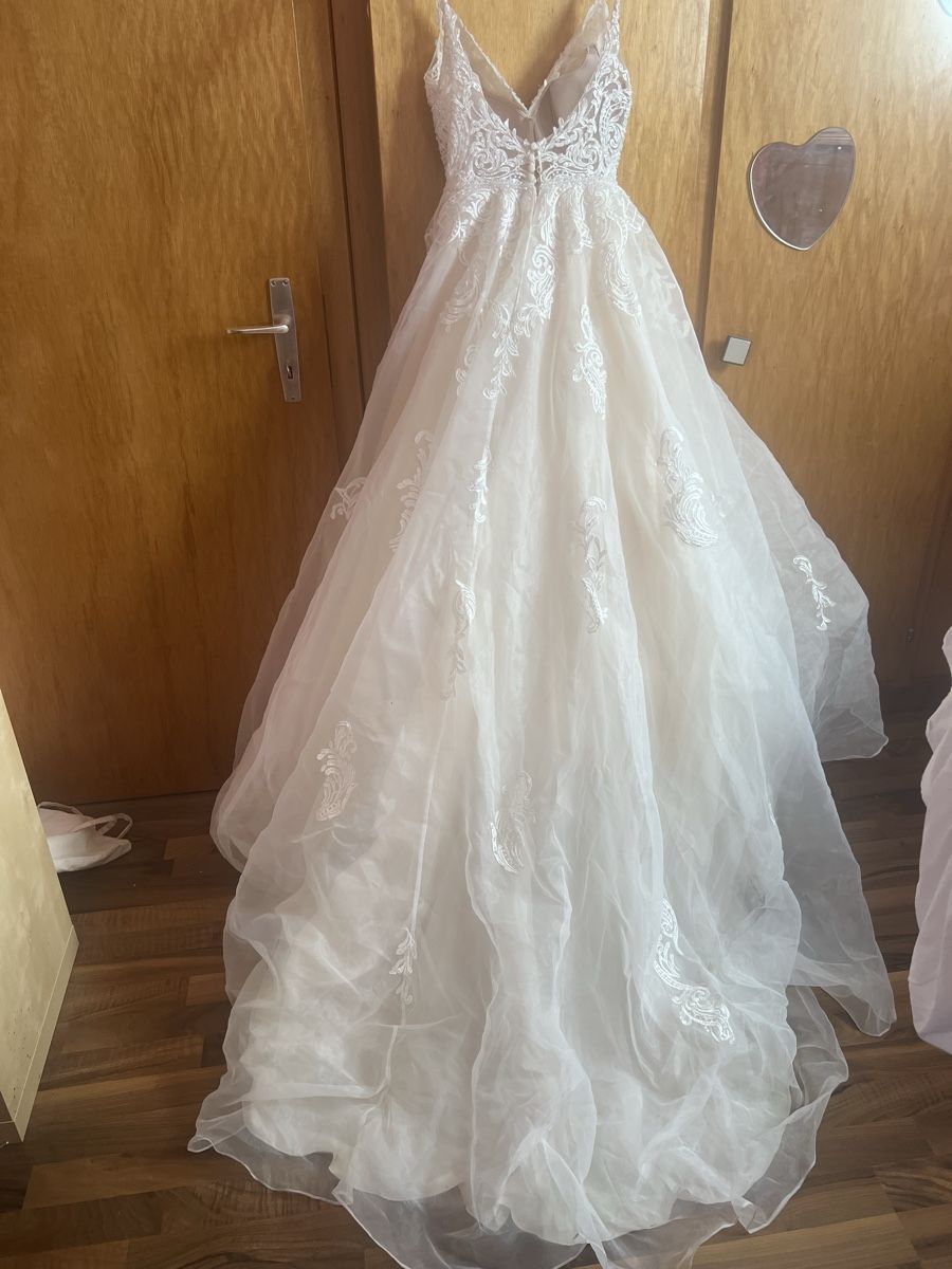 Robes: Robe de mariée 38 – D'occasion à Les verrieres par Andorus70 4