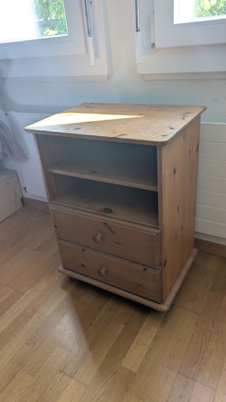 Cassettiere: Holzkommode mit zwei Schubladen gebraucht – Usato da Steinen venduto da wal_v2ls 1