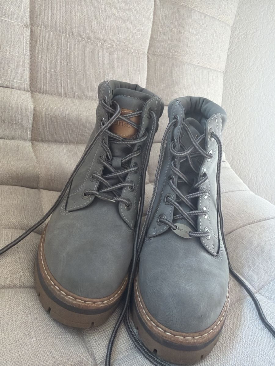 Damenschuhe: Bottes neuf – Gebraucht aus Vouvry von sad_6zkd