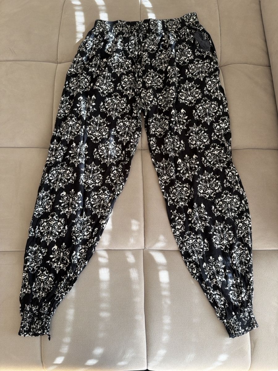 Pantalons: Sommerhose – D'occasion à Benglen par Jumanah