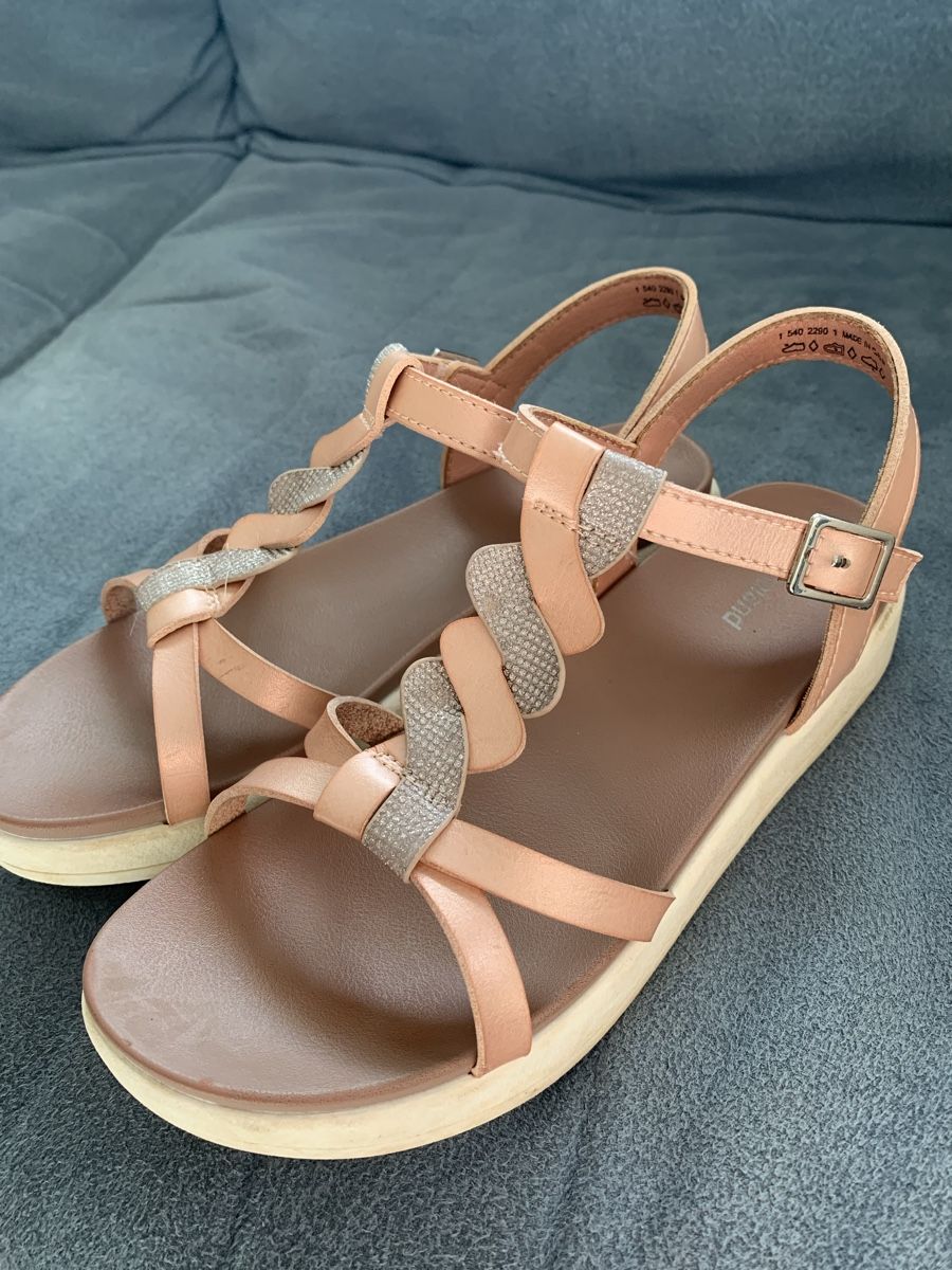 Scarpe per ragazze: Sandalen – Usato da Zürich venduto da Hipall 1