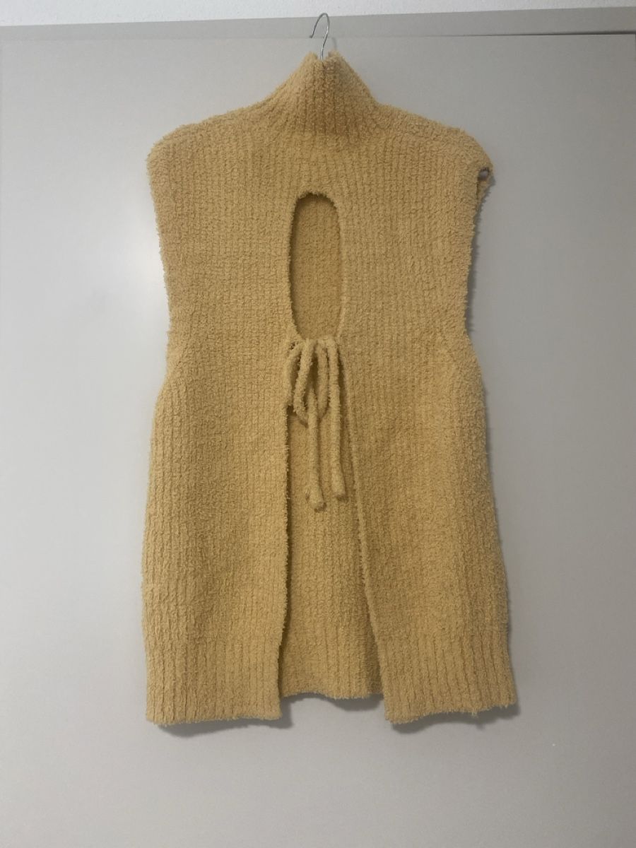 Zara Pullover & Sweatshirts: Sleeveless open back sweater from Zara – Gebraucht aus Zürich von ana_m6d2 1
