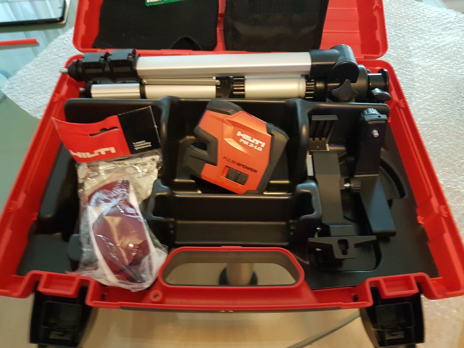 Hilti Tutti gli attrezzi: Laser Hilti PM 2-LG – Nuovo e nell'imballaggio originale da Glattbrugg venduto da casabelavista 1