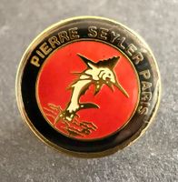 Pin’s Pierre Seyler Paris espadon doré vintage