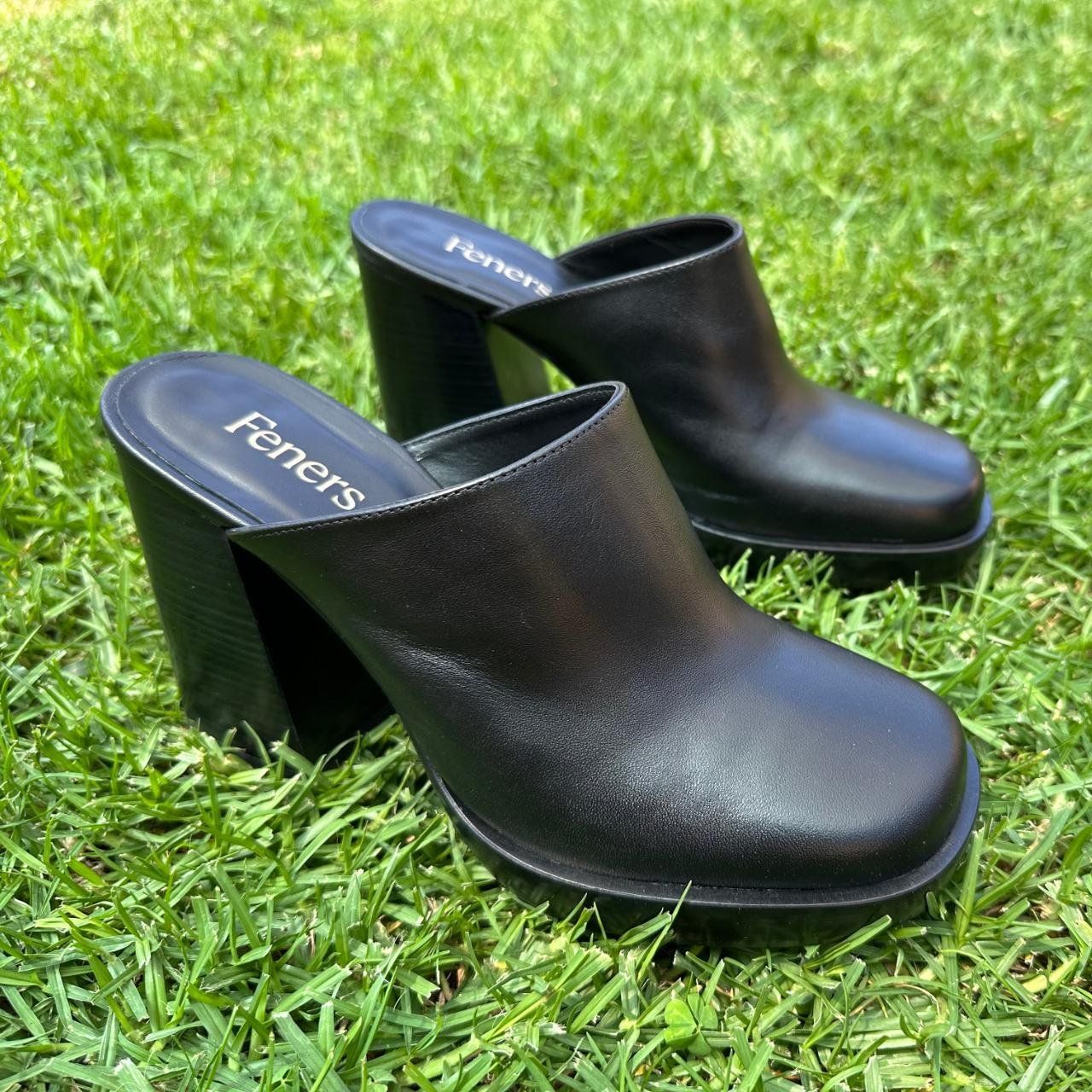 Scarpe da donna: NEU Feners Leather black mules & clogs Size 36 – Nuovo (secondo la descrizione) da Zürich venduto da VanJensen 5