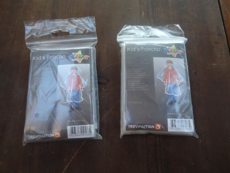 Poncho en platique pour enfant jusqu'à 10 ans - 2 pces