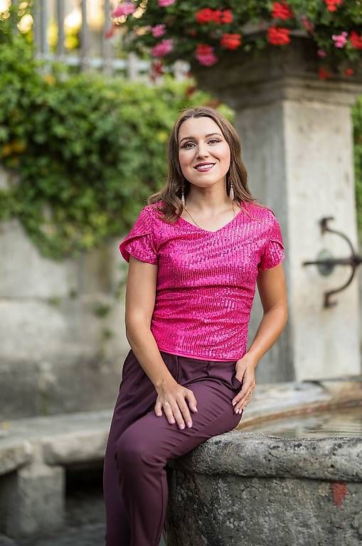 Top: Schöner rosa Top mit Pailletten S – Usato da Mägenwil venduto da VintageGirly 2