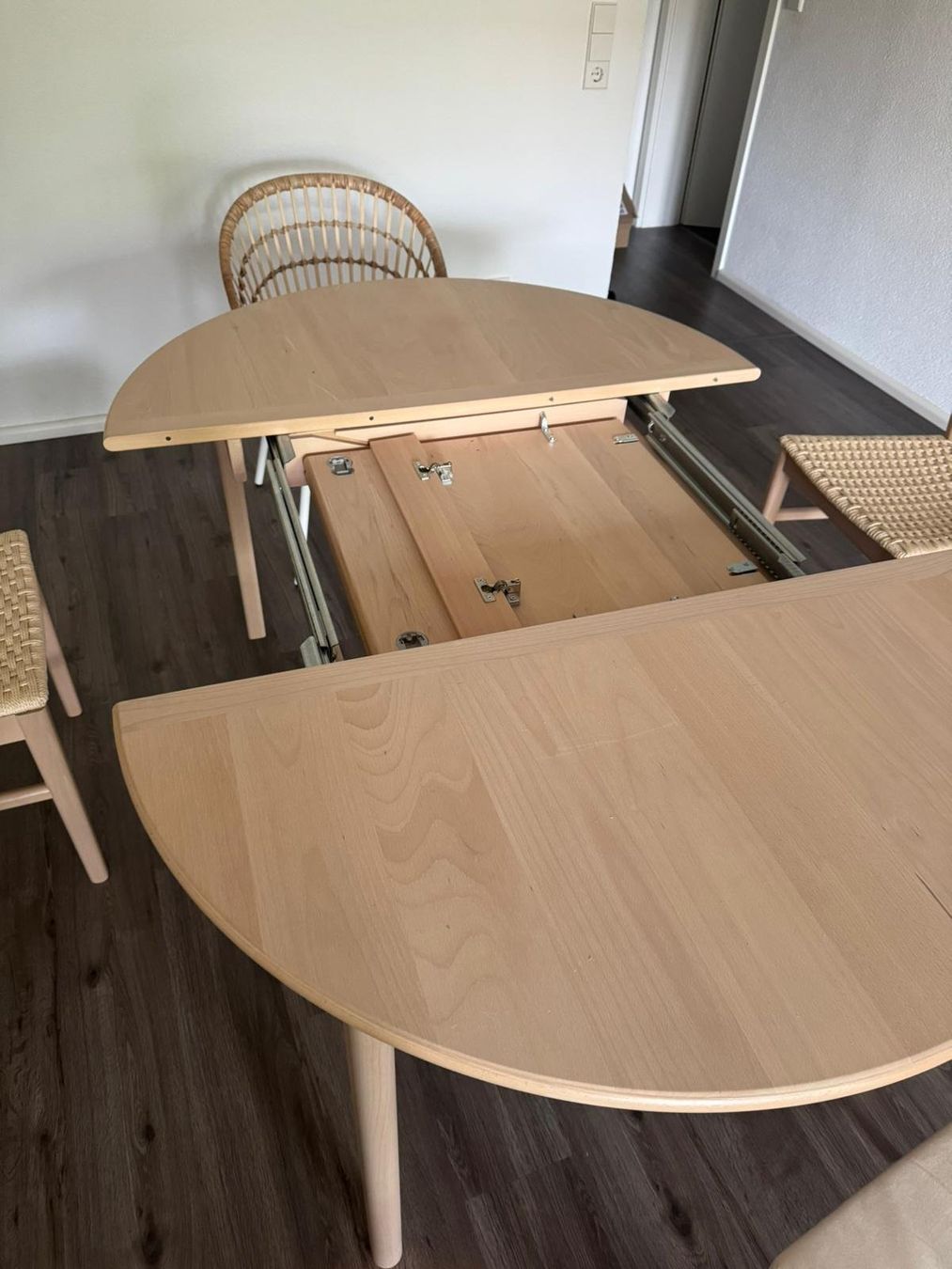 Ikea Tavoli: Table – Usato da Fribourg venduto da Ladiegada 1
