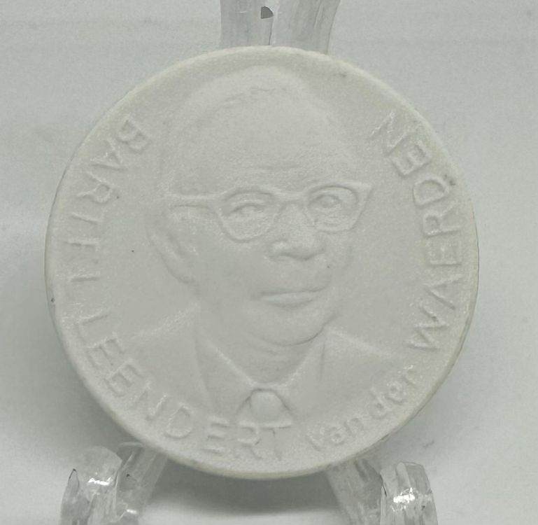 Médaille En Porcelaine BARTEL LEENDERT Van Der WAERDEN | Kaufen Auf Ricardo