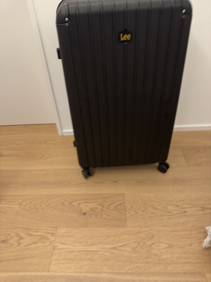 Valises de voyage: Grosser Koffer NP 170.- – D'occasion à Ettingen par LifeArtist 7
