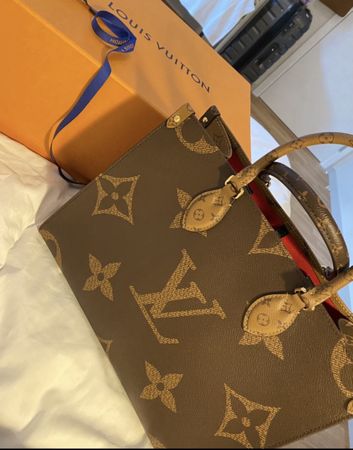 Louis Vuitton ON THE GO