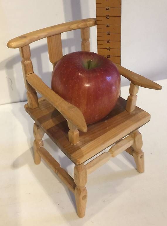 Spielzeuge: 3 Puppenstühle / 3 chaises de poupée – Gebraucht aus Sonceboz-Sombeval von Decolove 3