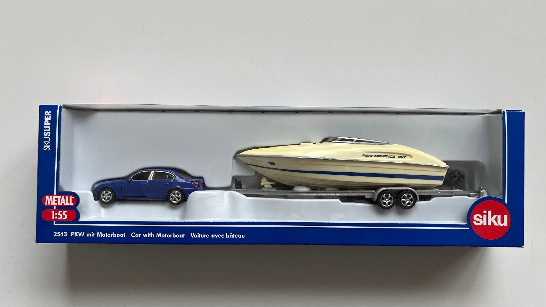 Siku Modellini d'auto: SIKU Super 2543 / PKW mit Motorboat – Nuovo e nell'imballaggio originale da Wauwil venduto da swissGadgets