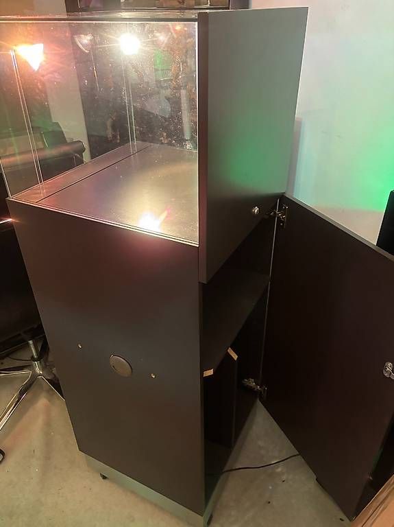 Vetrine: Glashauben Vitrine, beleuchtet – Usato da Zürich venduto da samg00dy 2