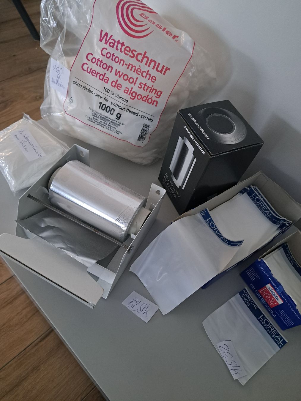 Fogli trasparenti: Coiffure Zubehör Foliendispenser – Usato da Steinen venduto da kelli13 1