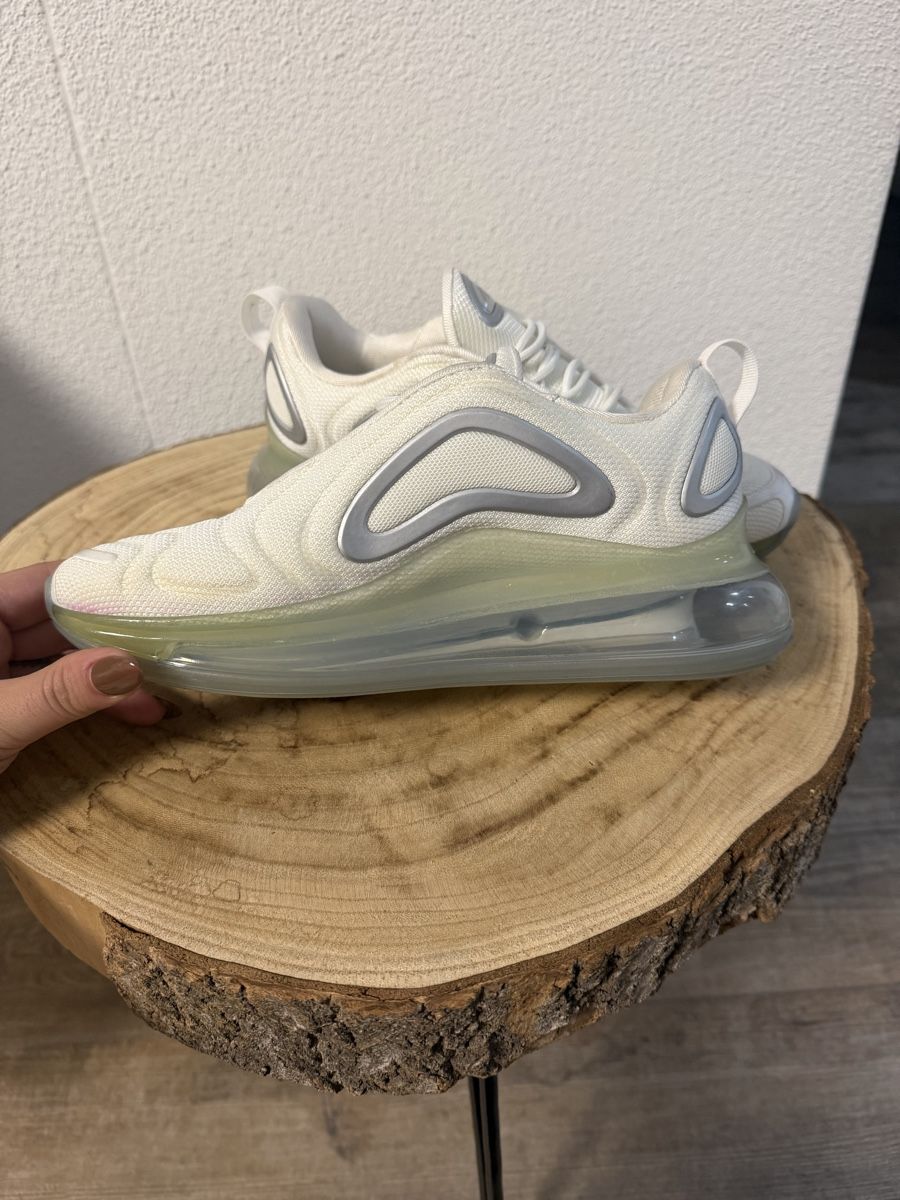 Nike Scarpe da uomo: Nike Air Max 720 Weiss/Grau Gr. 37.5 – Usato da Hägglingen venduto da Raff_Ella 3