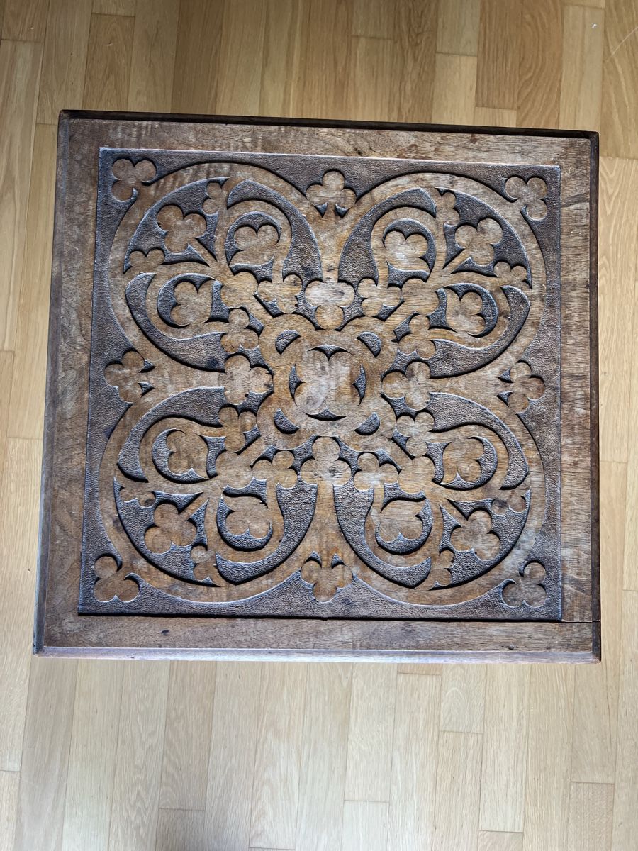 Tavoli: Couchtisch mit Flachrelief – Usato da St.Gallen venduto da 303_7fcf
