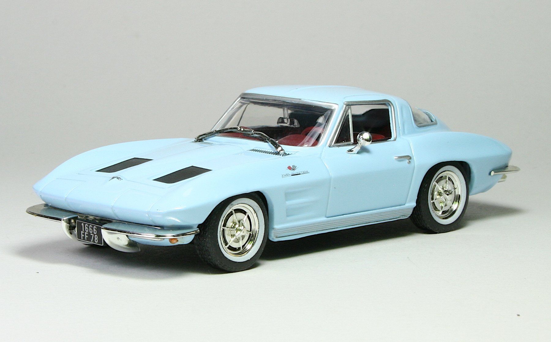 IXO Modellautos: IXO, Chevrolet Corvette Stingray – Gebraucht aus Elsau von Peekay8
