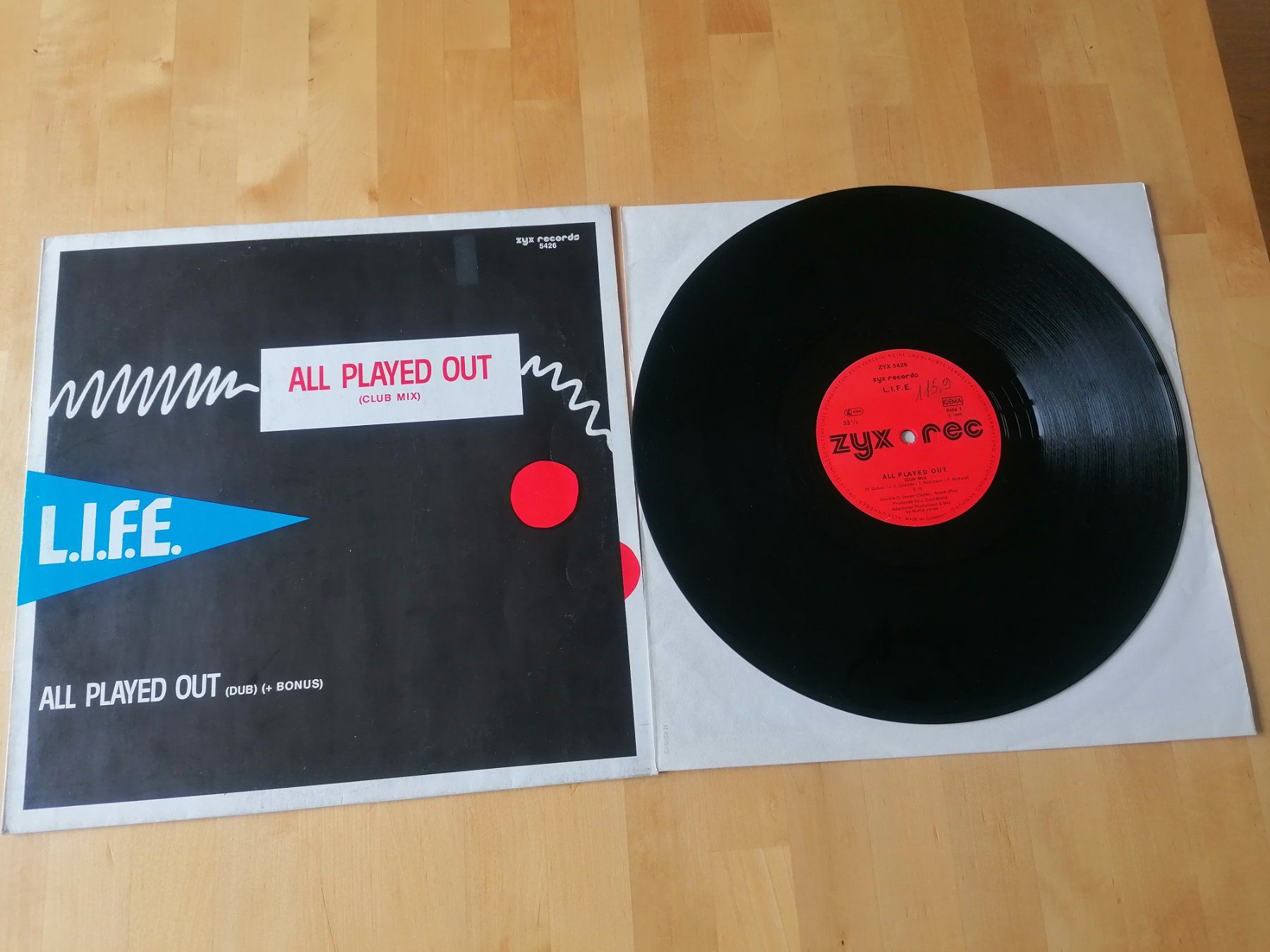 Vinyles: L.I.F.E. – All Played Out – D'occasion à Emmenbrücke par WintoWin