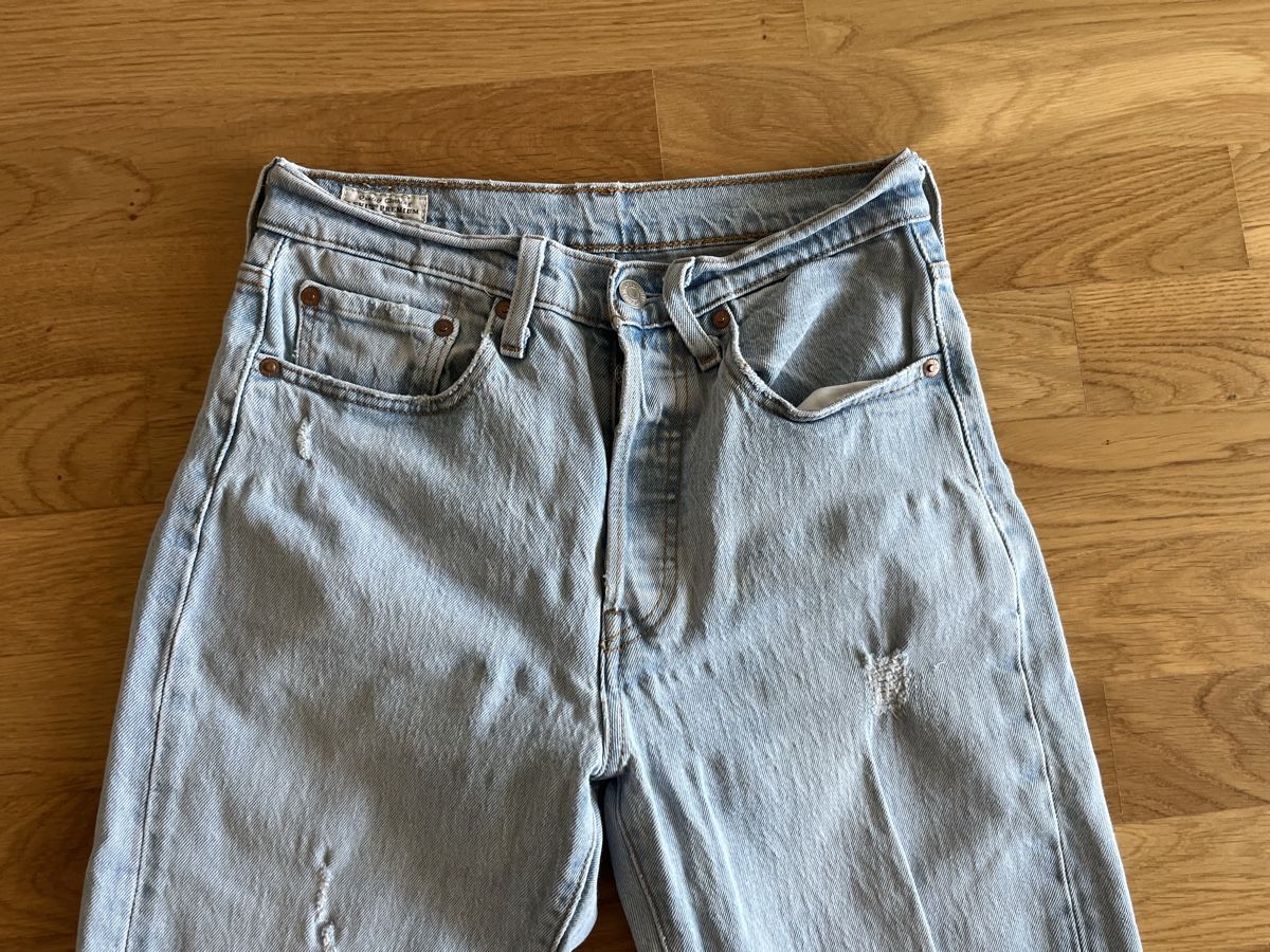 Levi's Jeans: Levi's 501 Jeans W26 L32 – Usato da Frauenfeld venduto da heyLani 1