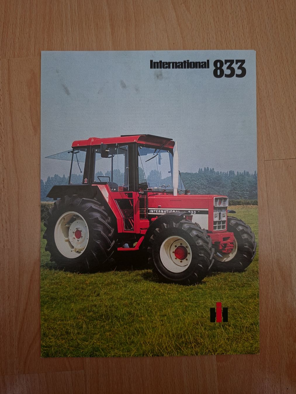 IHC Tracteurs: IHC 833 Prospekt  – D'occasion à Möriken AG par Faebu523