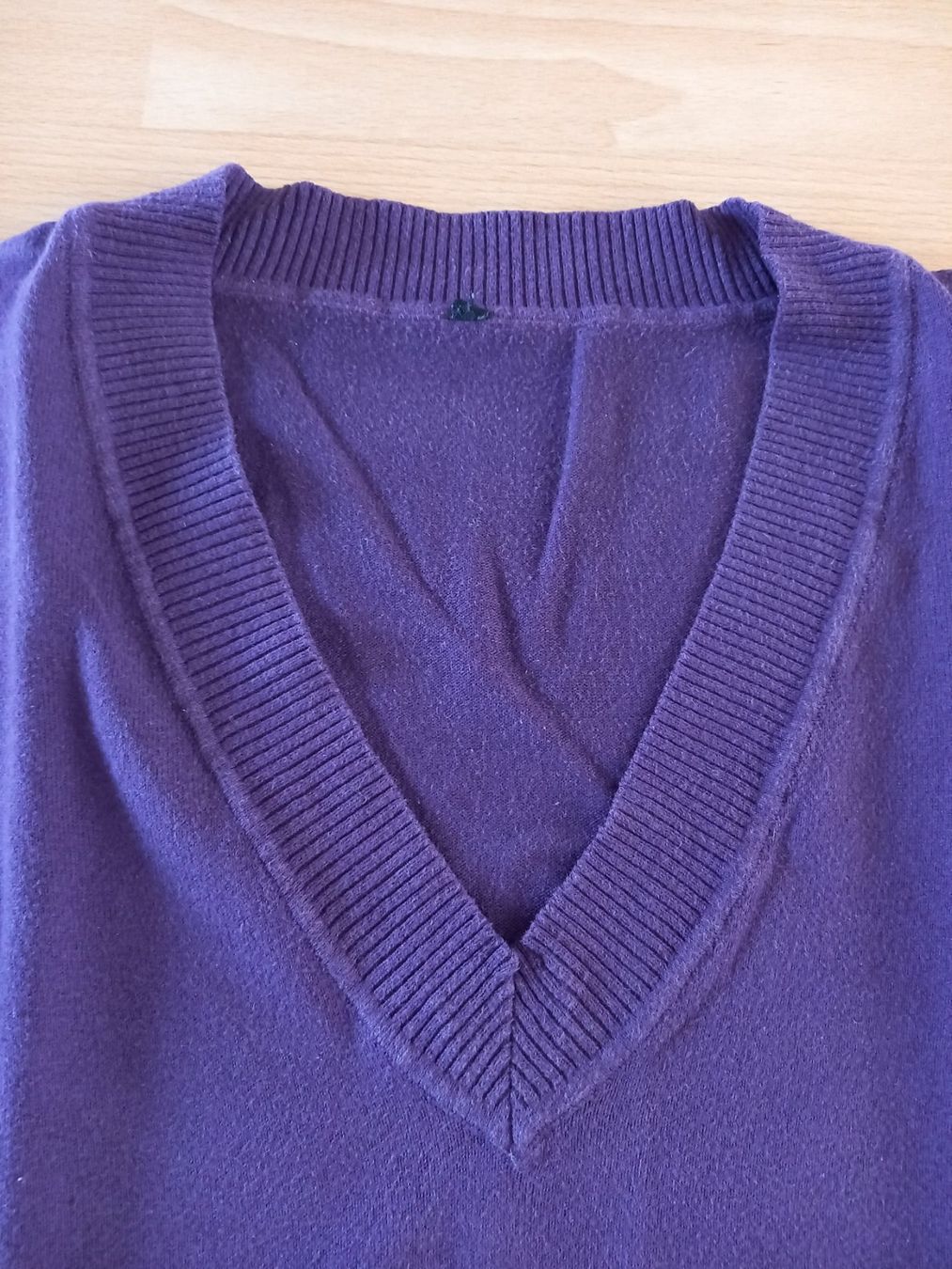 Pullover & Sweatshirts: 3er-Set Damenpullover mit V-Ausschnitt, ca. Gr. M – Gebraucht aus Obernau von Corolli 6