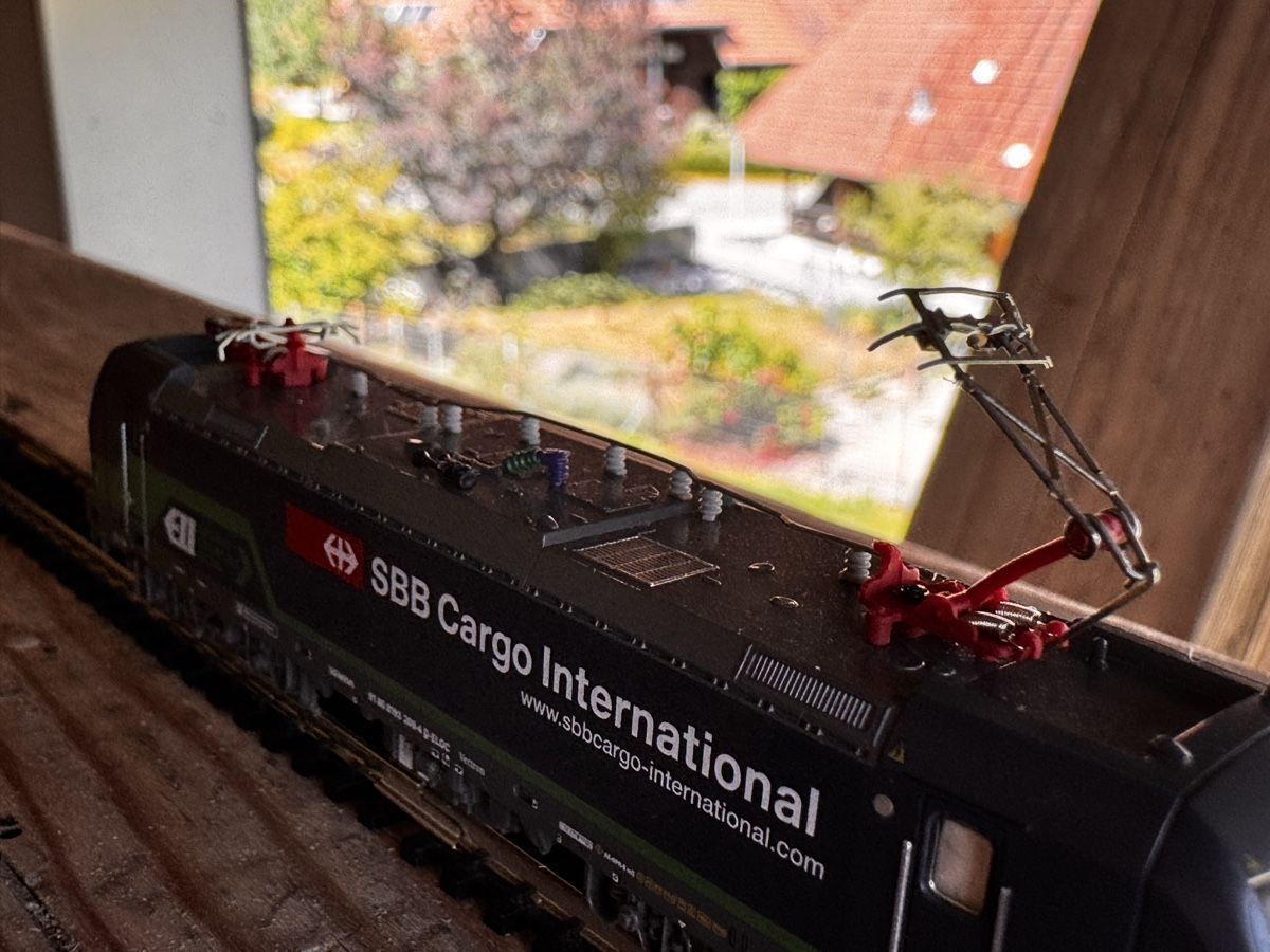 Hobbytrain Modellini di ferrovie: Hobbytrain Vectron SBB Cargo – Usato da Kyburg-Buchegg venduto da Mlaett 3