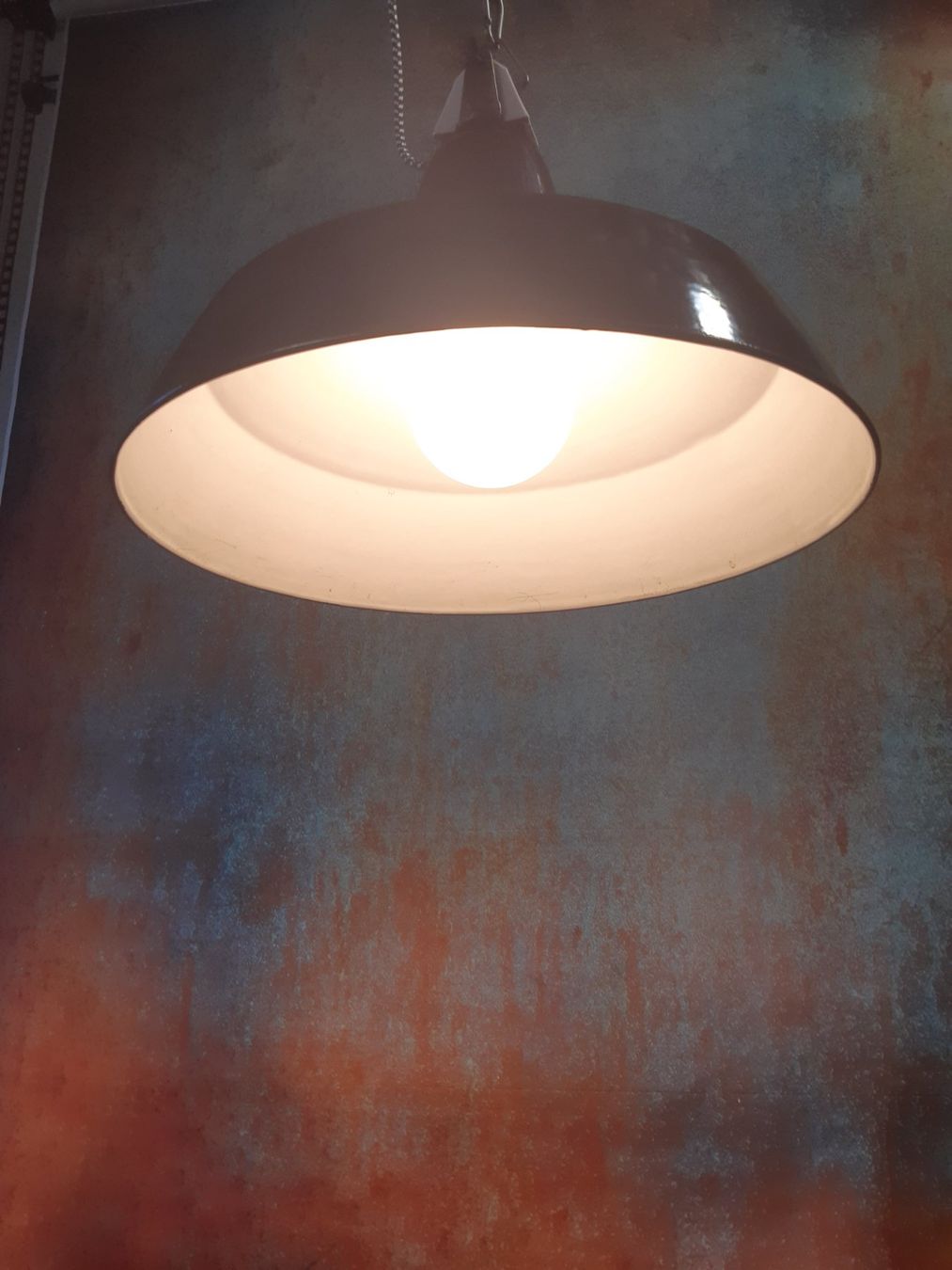 Lampade: Restaurierte alte Emaille Industrie Lampe – Usato da Winterthur venduto da lampenretter 1