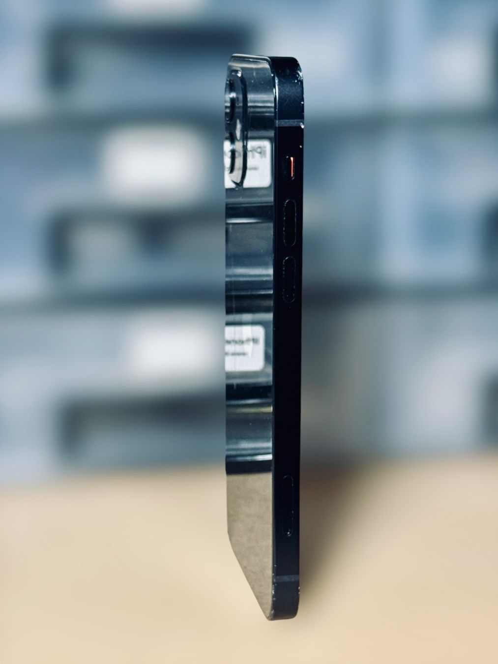 Apple Telefoni cellulari / Smartphones: châssis noir iPhone 12 pour pièces détachées – Usato da Morges venduto da DA-repa 4
