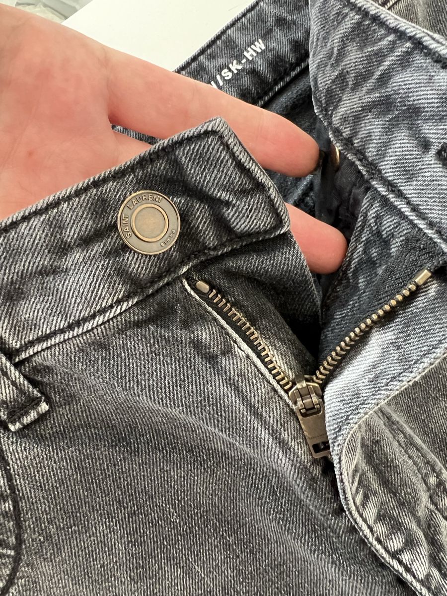 Saint Laurent Jeans: Saint Laurent Jeans Grey – Gebraucht aus Les Acacias von yul_bhw8