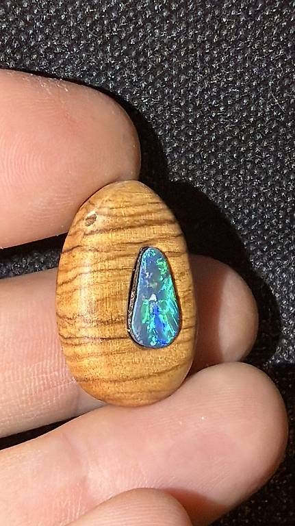 Ciondoli: Opal anhänger mit Olivenholz – Usato da Wigoltingen venduto da SANDROPAL 1
