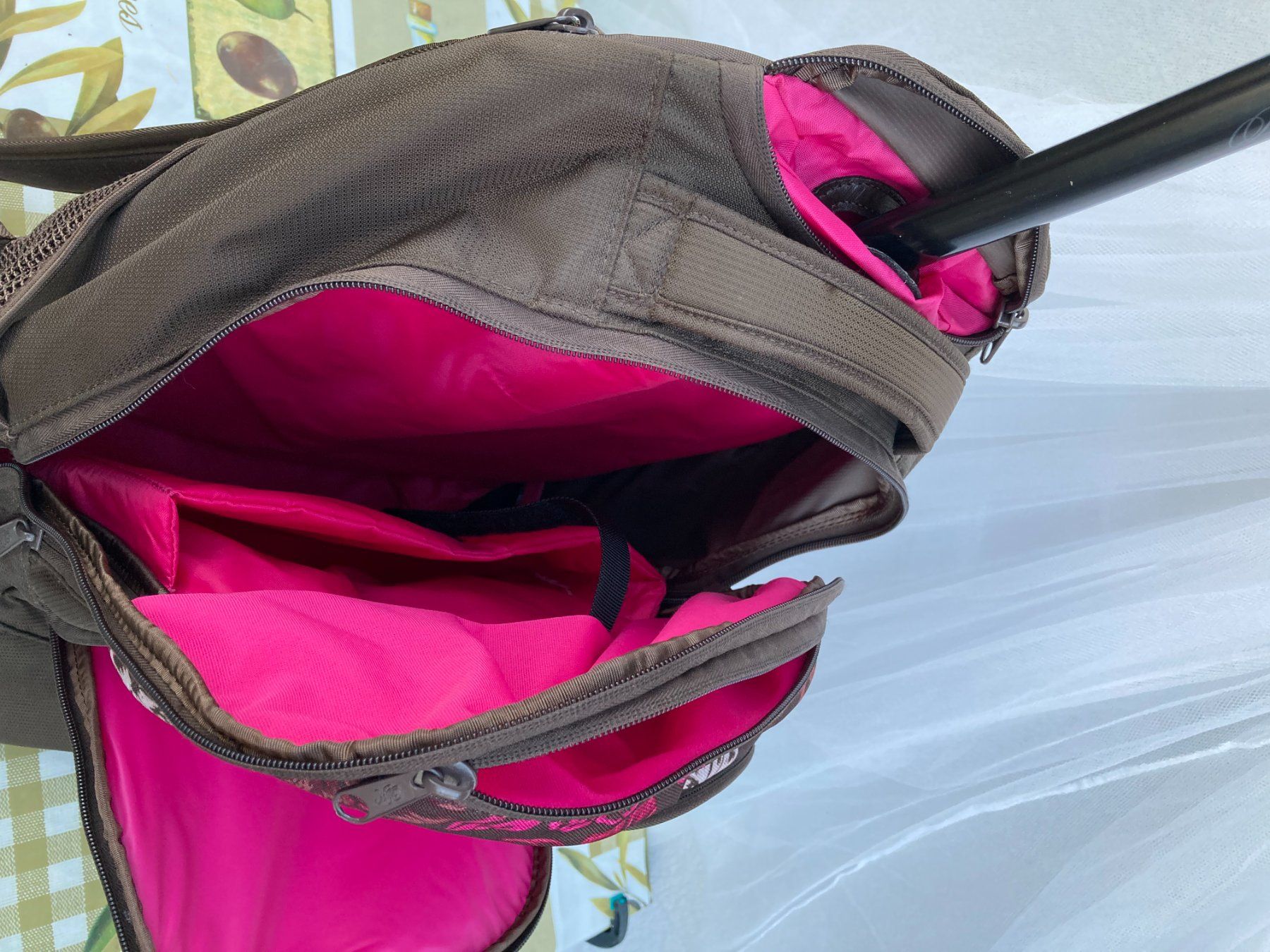 Zaini: Dakine Reise-, Notebook-, Schulrucksack mit Rollen – Usato da Gerlafingen venduto da Skidmore 5