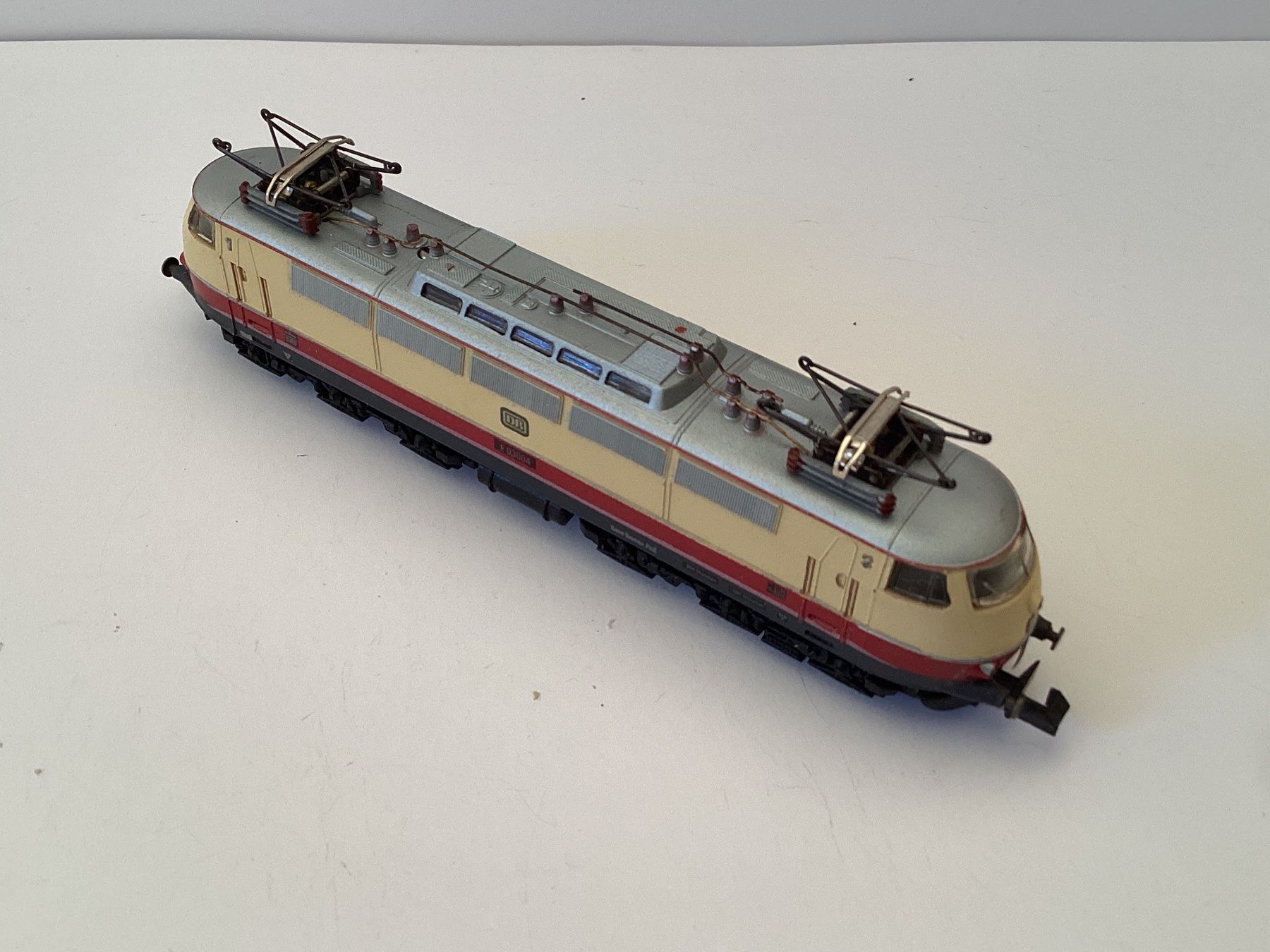 Arnold Modellini di ferrovie: Arnold BR E03 004 DB 1:160 BASTELWARE – Usato da Effretikon venduto da simtek_de 1