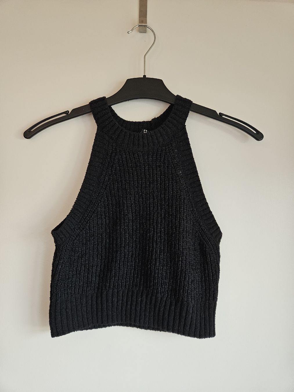 H&M Tops: Crop Top schwarz von H&M Divided – Neu (gemäss Beschreibung) aus Ebikon von SecondChance_byM