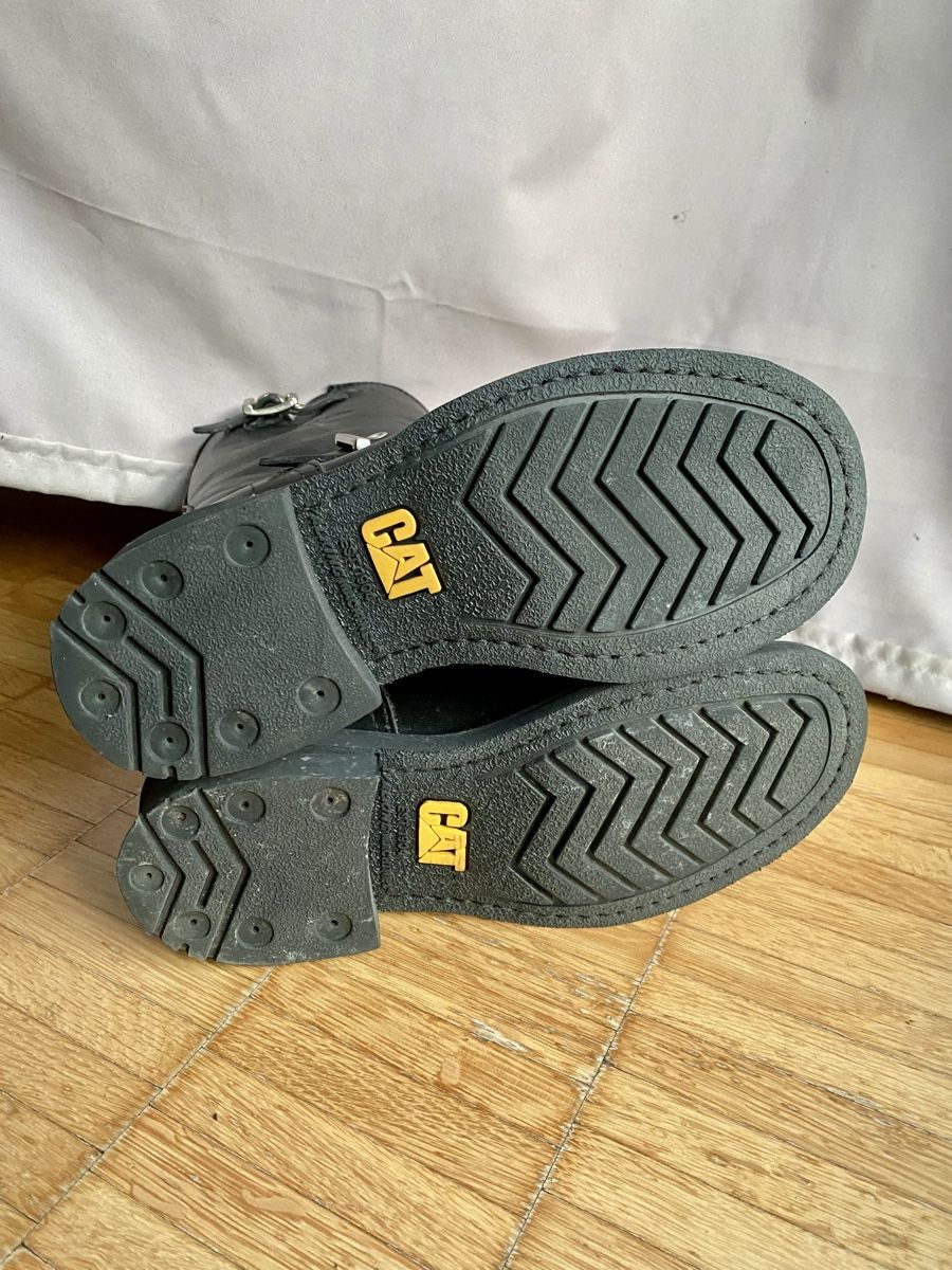 Caterpillar Scarpe da donna: Schwarze Caterpillar Lederstiefel - Gr. 38/39 – Usato da Zürich venduto da Dela05 2